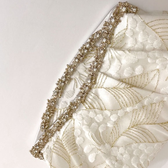 EMBELLISHED BRIDAL CLUTCH - Picture 7 of 9